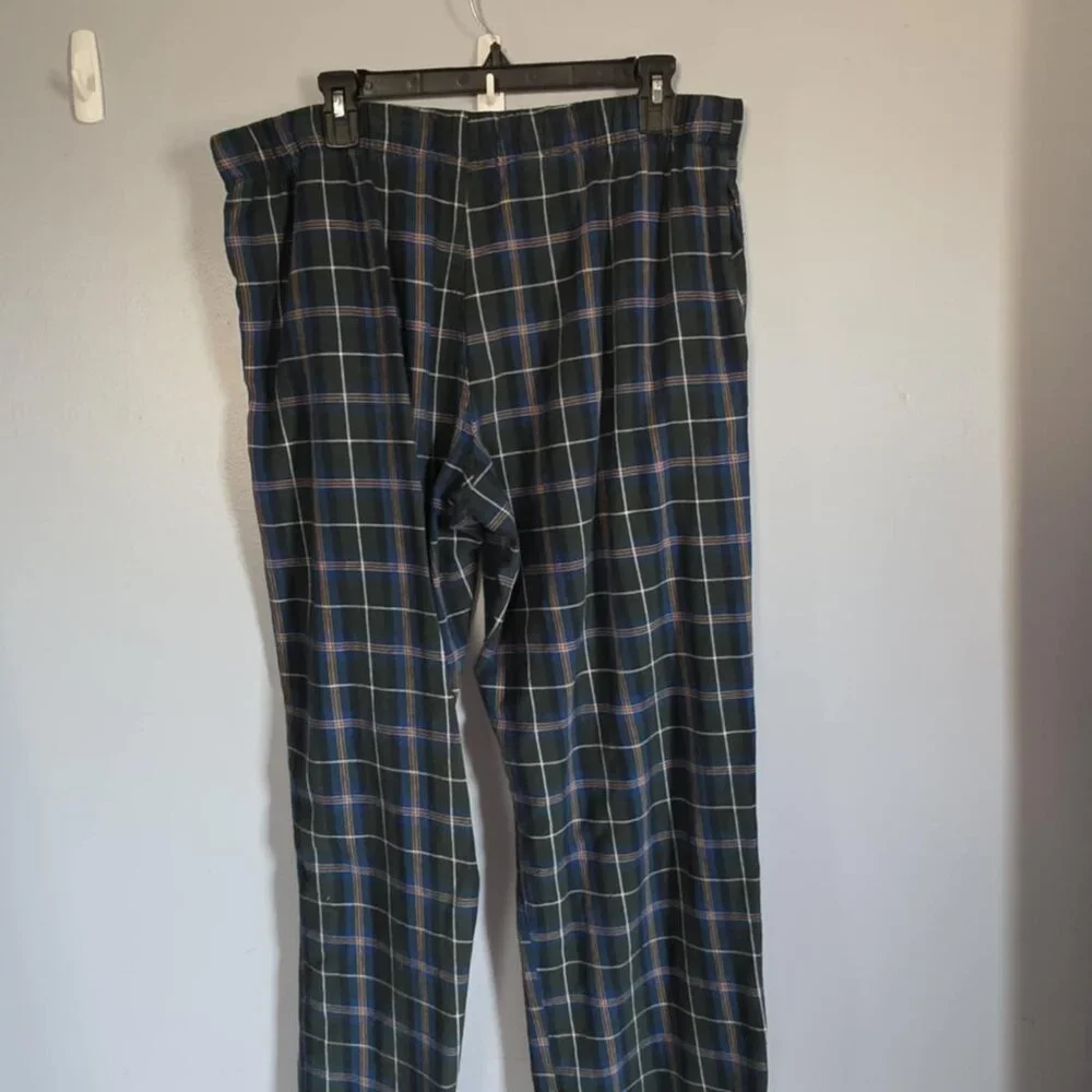 EUC Old Navy Plaid Lounge Pants - Picture 3 of 5